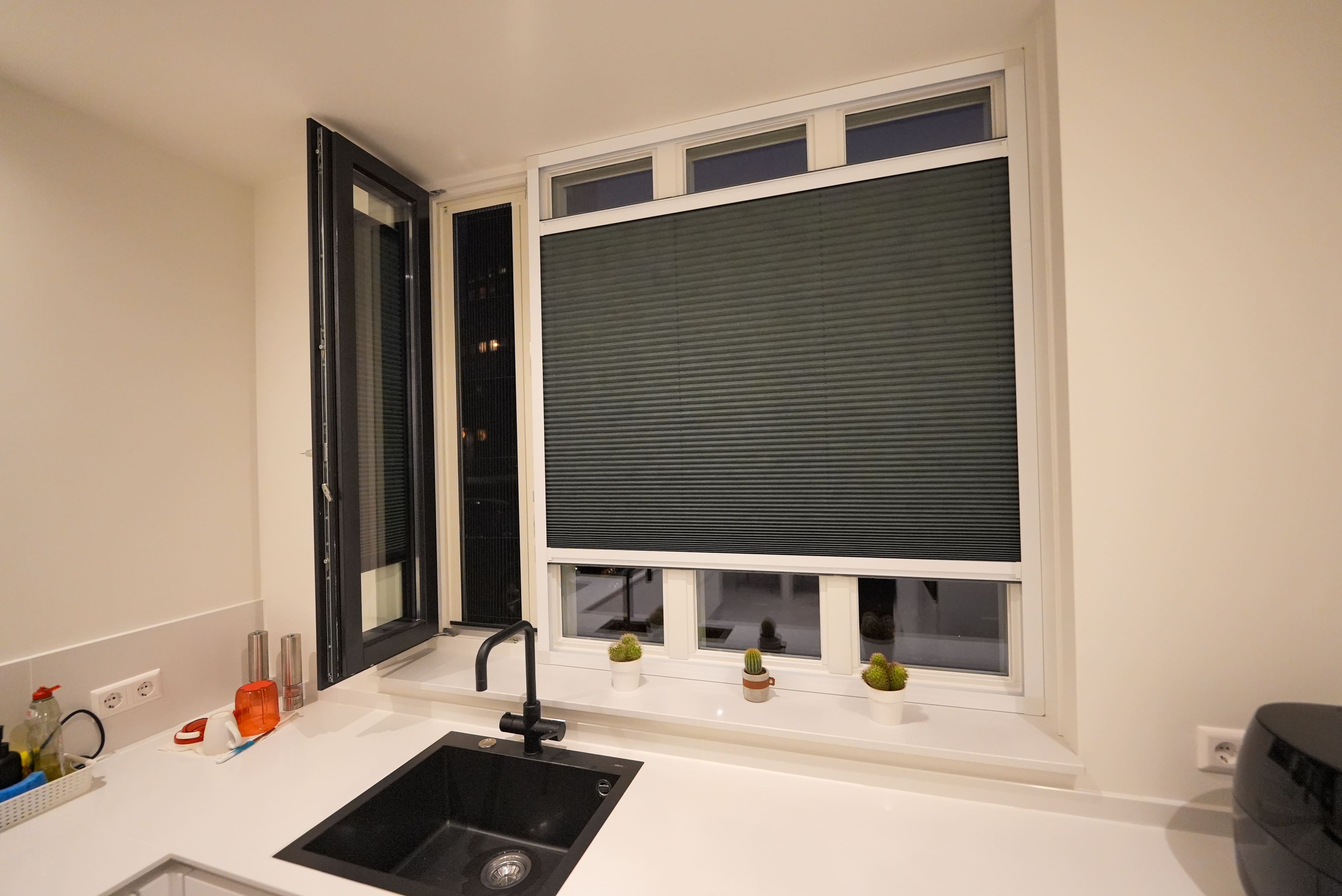 Plissés in een thuiswerkplek